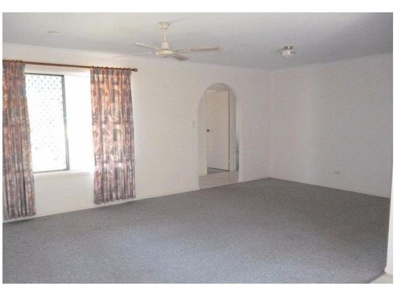 24 Sharyn Court, Point Vernon QLD 4655