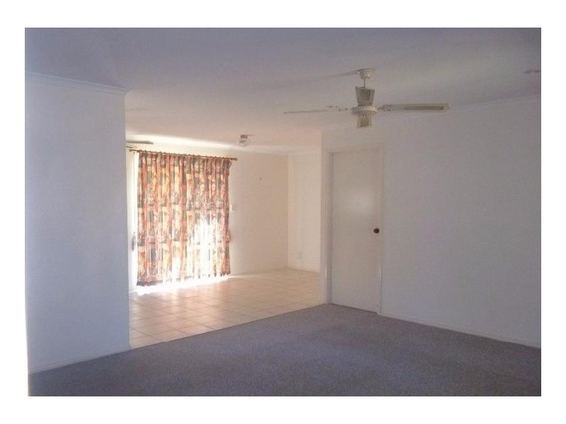 24 Sharyn Court, Point Vernon QLD 4655