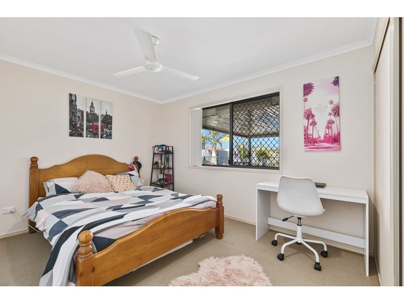 33 Earl St Vincent Circuit, Eli Waters QLD 4655