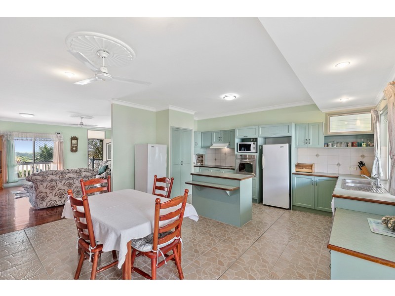 31 Rohan Way, Kawungan QLD 4655