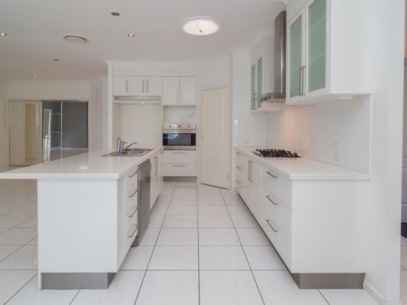 7 Yongala Way, Eli Waters QLD 4655