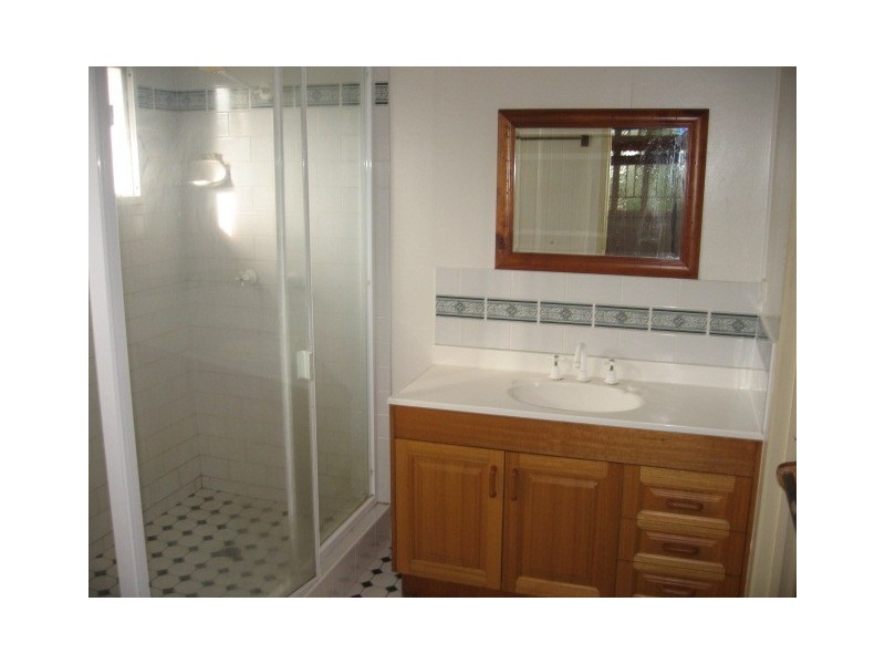 32 Robert Street,, Torquay QLD 4655