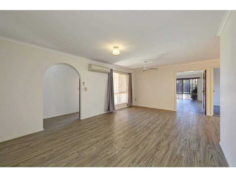 58 Moolyyir Street, Urangan QLD 4655
