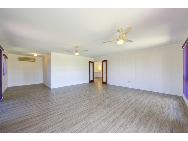58 Moolyyir Street, Urangan QLD 4655