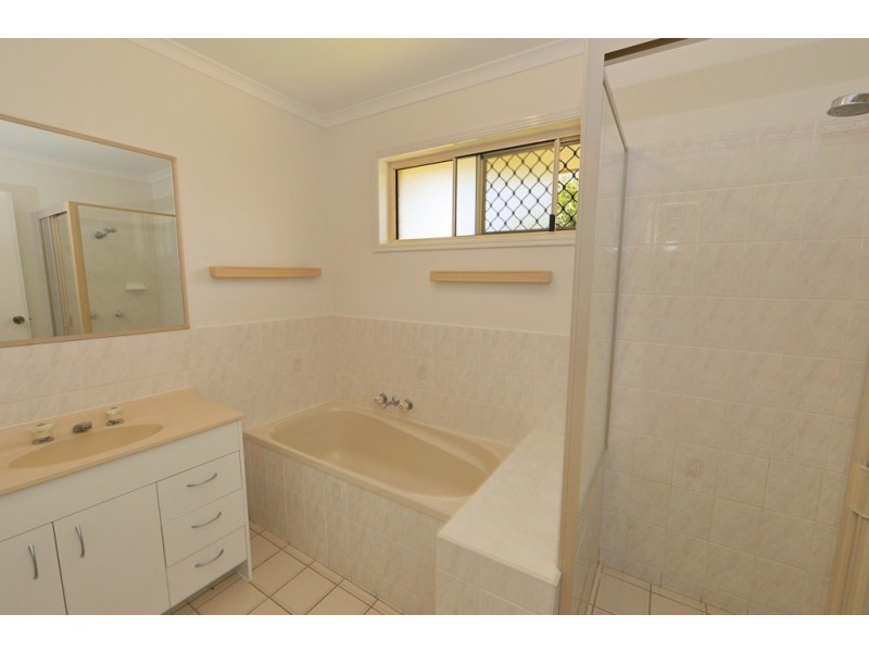 58 Moolyyir Street, Urangan QLD 4655