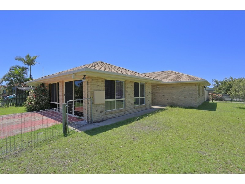58 Moolyyir Street, Urangan QLD 4655