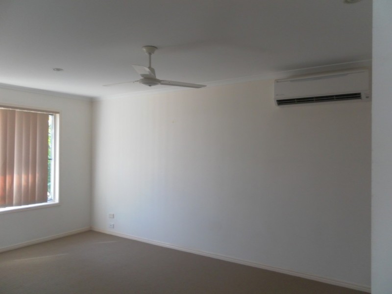 42 Archer Drive, Point Vernon QLD 4655
