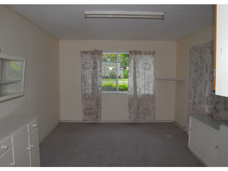 26 Brighton St, Point Vernon QLD 4655