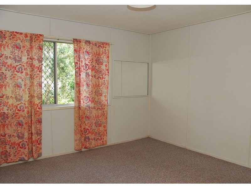 26 Brighton St, Point Vernon QLD 4655