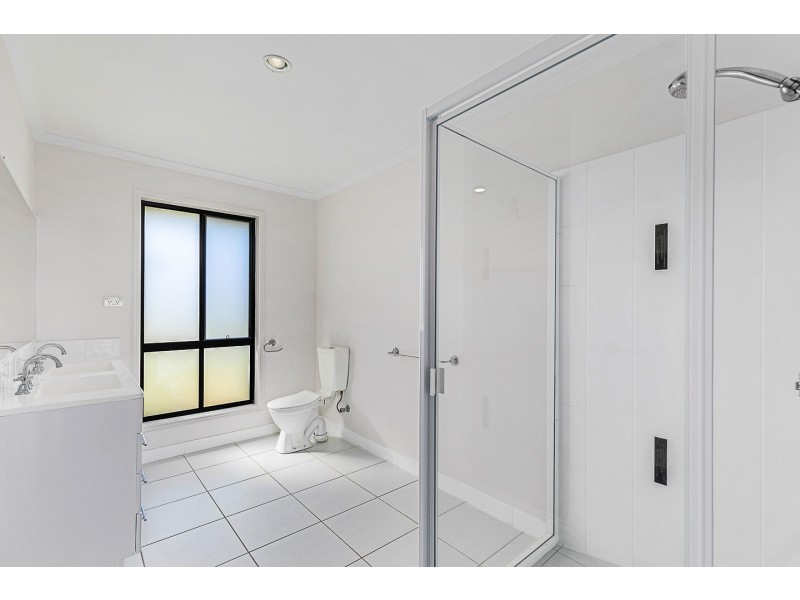 13 Bounty Circuit, Eli Waters QLD 4655