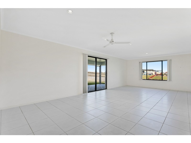 13 Bounty Circuit, Eli Waters QLD 4655