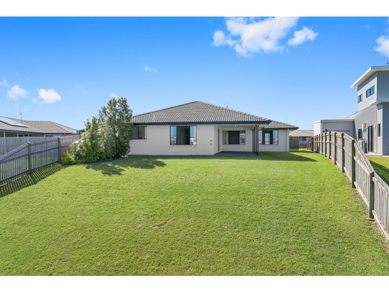 13 Bounty Circuit, Eli Waters QLD 4655