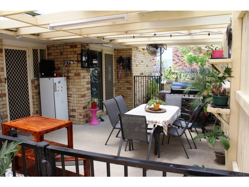 22 Shelley Street, Scarness QLD 4655