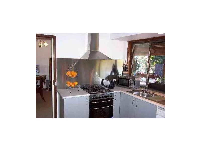 62 Dundowran Rd, Dundowran QLD 4655