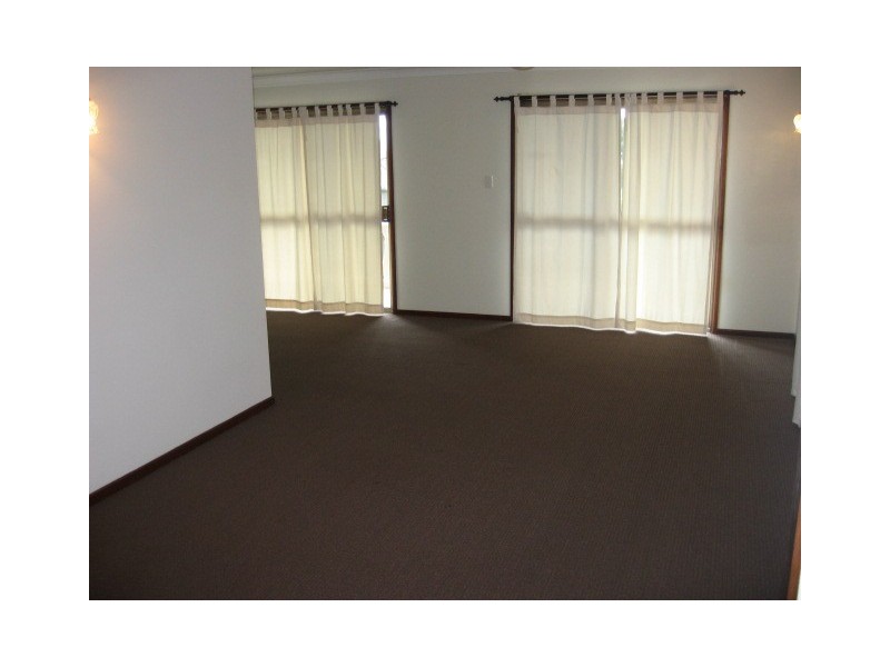 5 Waigani Ave, Kawungan QLD 4655