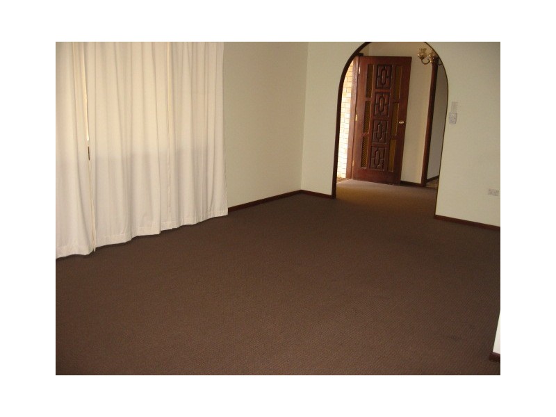 5 Waigani Ave, Kawungan QLD 4655