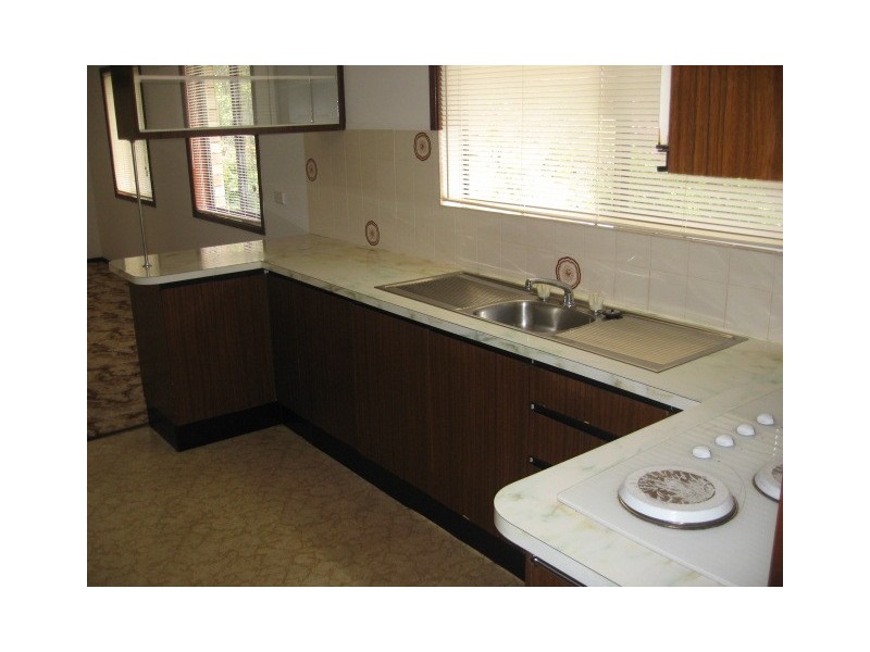 5 Waigani Ave, Kawungan QLD 4655