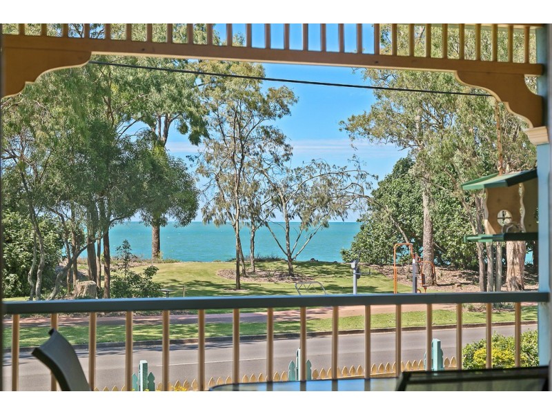 544 Esplanade, Urangan QLD 4655