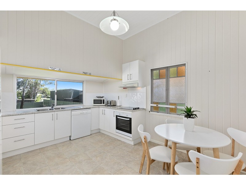 544 Esplanade, Urangan QLD 4655