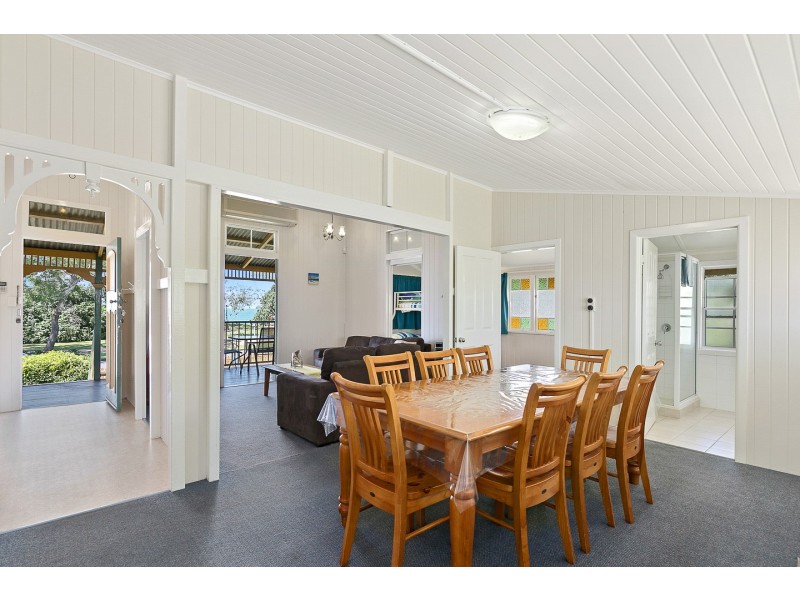 544 Esplanade, Urangan QLD 4655