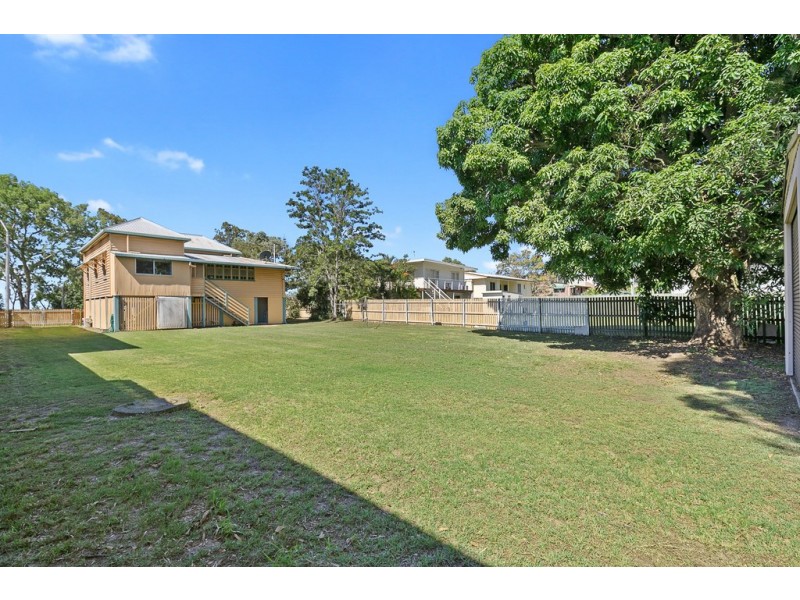 544 Esplanade, Urangan QLD 4655