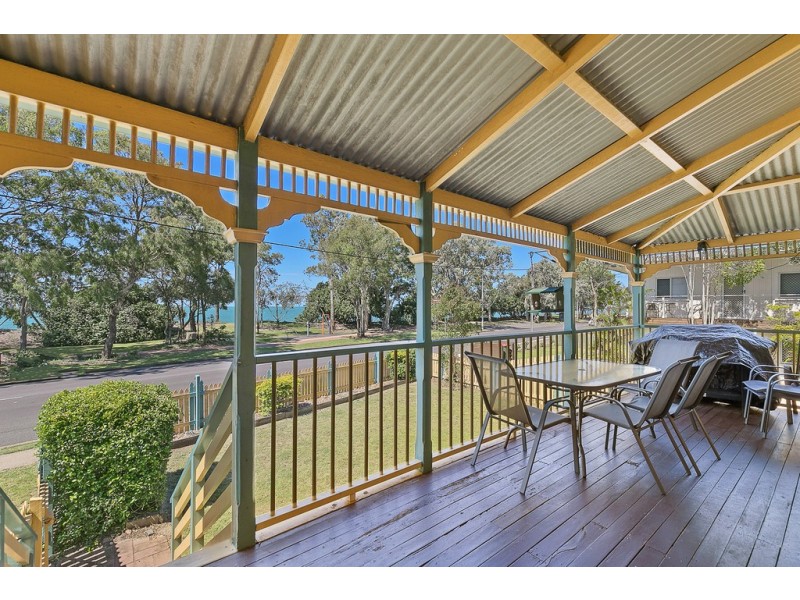 544 Esplanade, Urangan QLD 4655