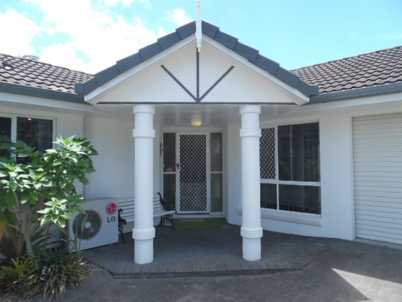 5 Gatakers Lane, Point Vernon QLD 4655