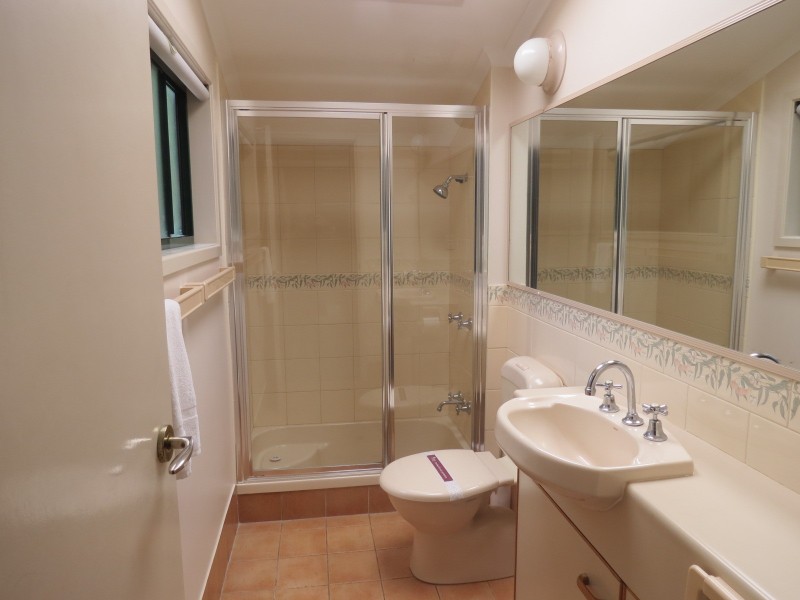 13/651 Esplanade, Urangan QLD 4655