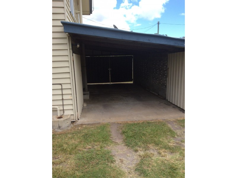 8 Honiton Street, Torquay QLD 4655