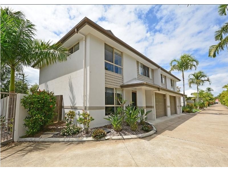 1/9 Watson Street, Pialba QLD 4655