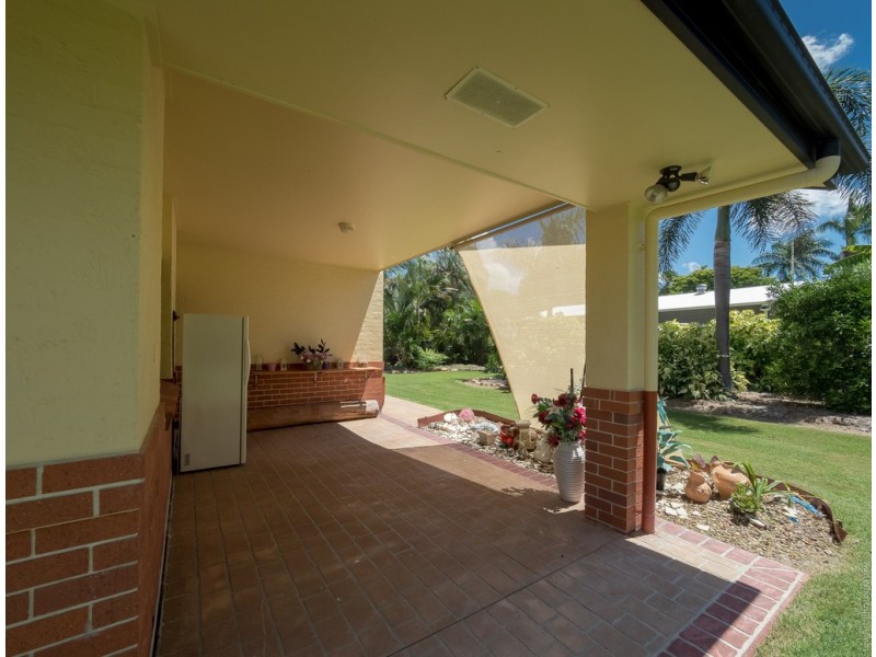 2 Koro Court, Dundowran Beach QLD 4655