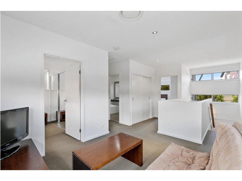 11/80 Moolyyir Street, Urangan QLD 4655