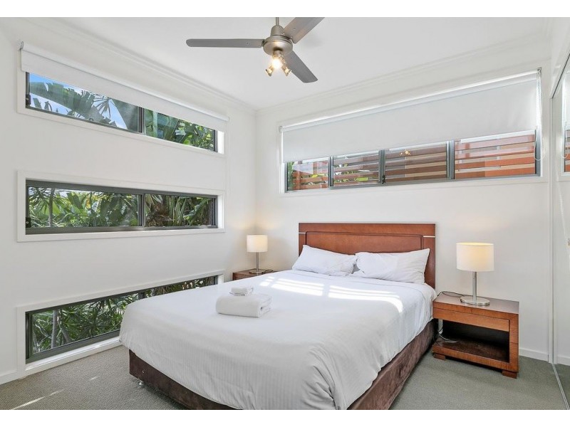 11/80 Moolyyir Street, Urangan QLD 4655