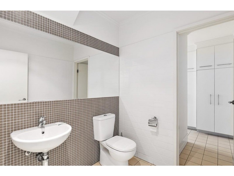 11/80 Moolyyir Street, Urangan QLD 4655