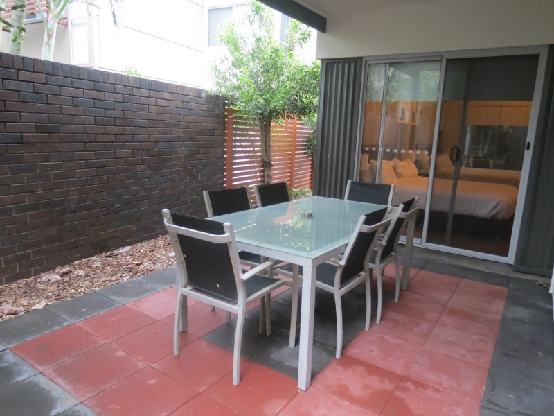 11/80 Moolyyir Street, Urangan QLD 4655