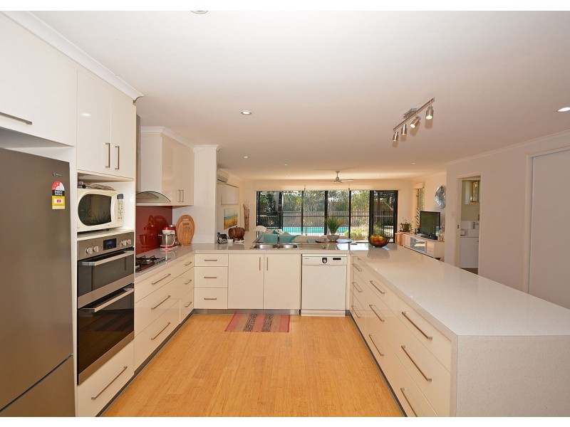 17 Bunya Court, Eli Waters QLD 4655