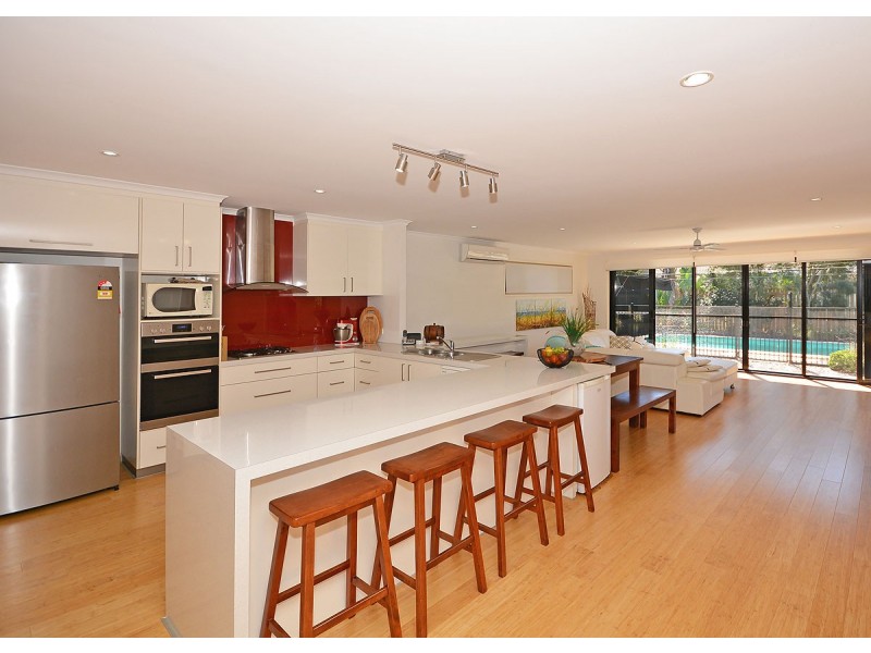 17 Bunya Court, Eli Waters QLD 4655