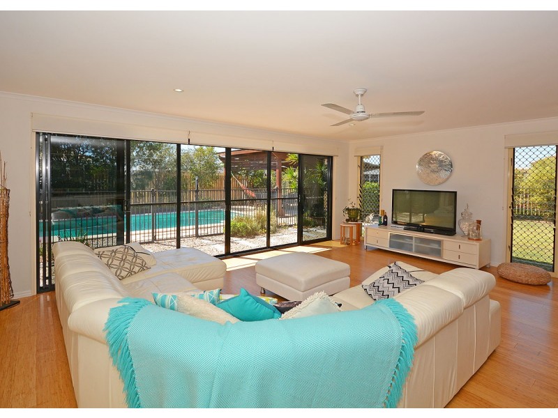17 Bunya Court, Eli Waters QLD 4655