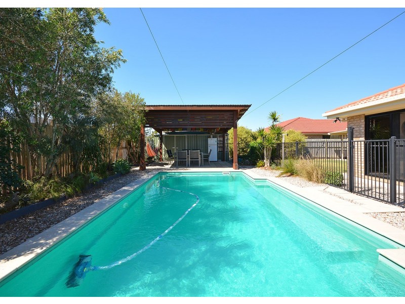 17 Bunya Court, Eli Waters QLD 4655