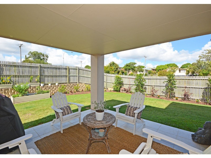 1/2 Barnstaple Street, Torquay QLD 4655