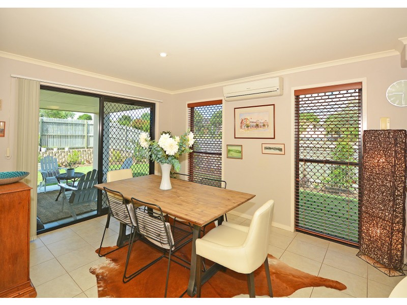 1/2 Barnstaple Street, Torquay QLD 4655