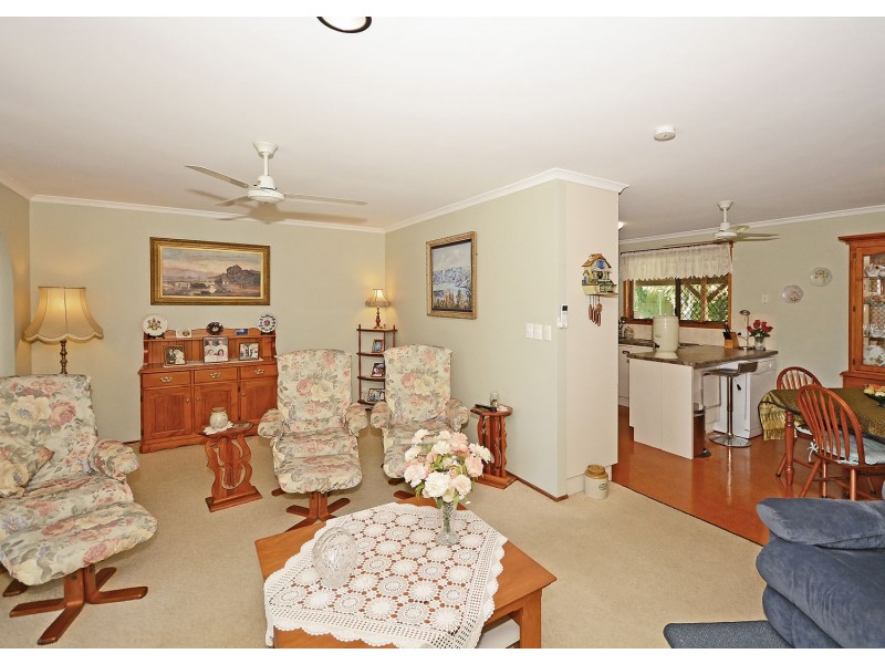 733 Boat Harbour Drive, Urangan QLD 4655