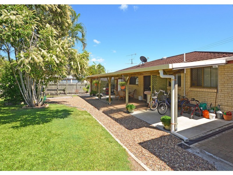 733 Boat Harbour Drive, Urangan QLD 4655