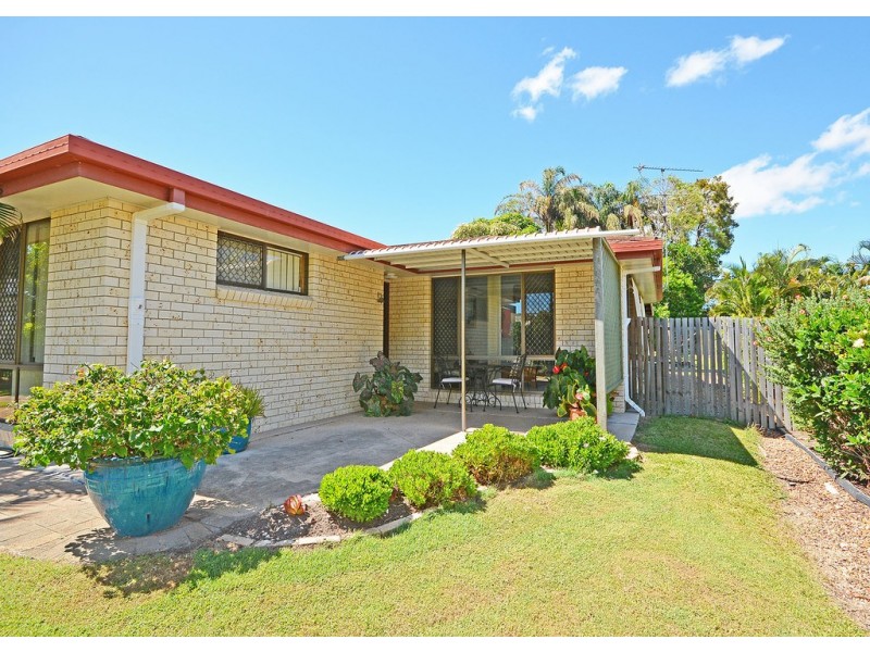 733 Boat Harbour Drive, Urangan QLD 4655