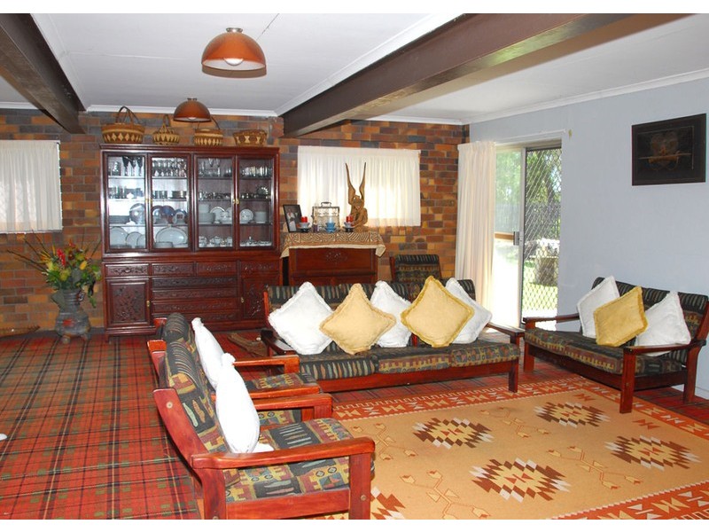 74-76 Honiton St, Torquay, Torquay QLD 4655