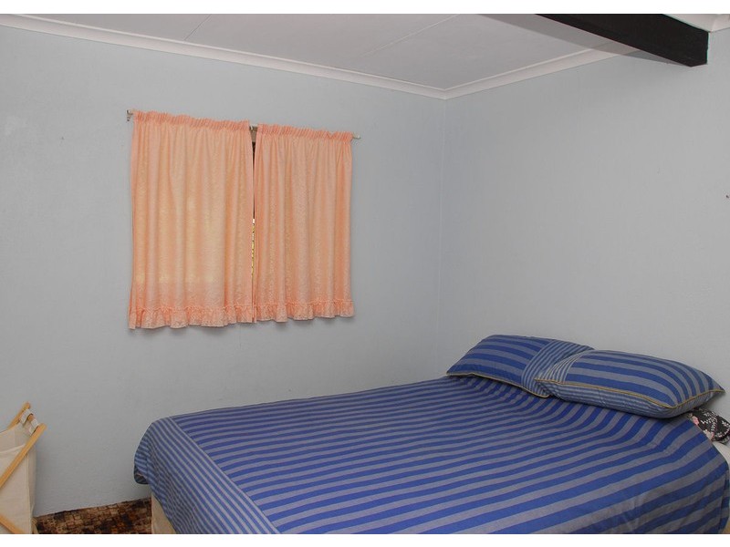 74-76 Honiton St, Torquay, Torquay QLD 4655