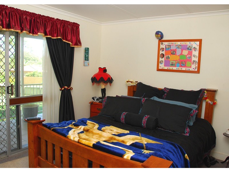 74-76 Honiton St, Torquay, Torquay QLD 4655