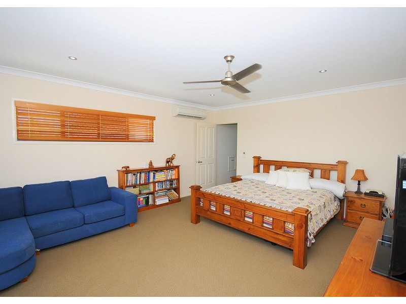 12 Blue Water Road, Booral QLD 4655