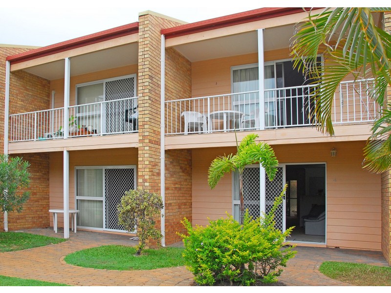 4/99 Cypress Street, Torquay QLD 4655