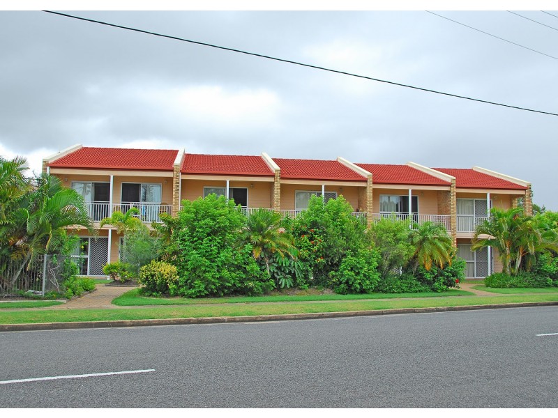 4/99 Cypress Street, Torquay QLD 4655